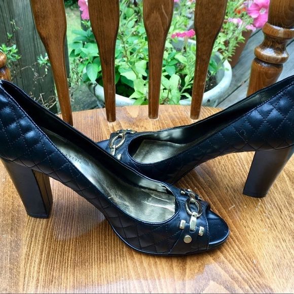 Anne Klein Shoes Heels Quilted Silver Hardware Black Womens Size 9M - Picture 2 of 3